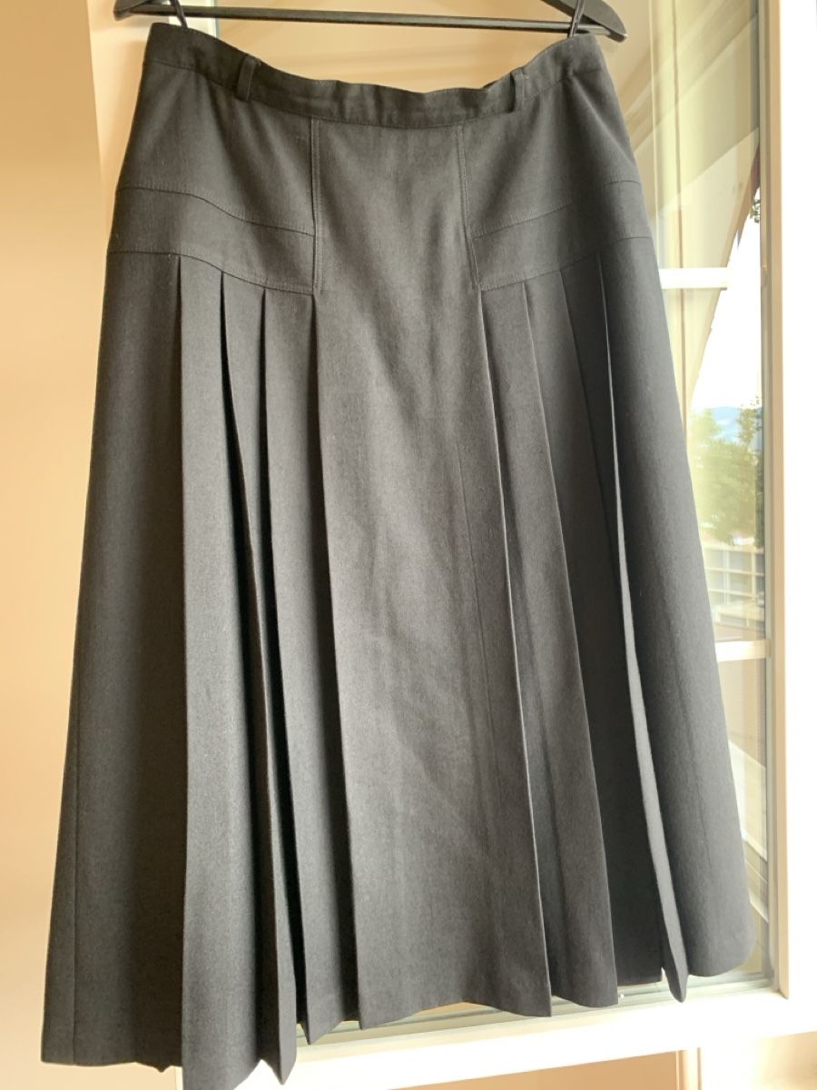 Gonne: Jupe Vintage 100% Schurwolle  – Usato da Luzern venduto da Pooolarwurm 2