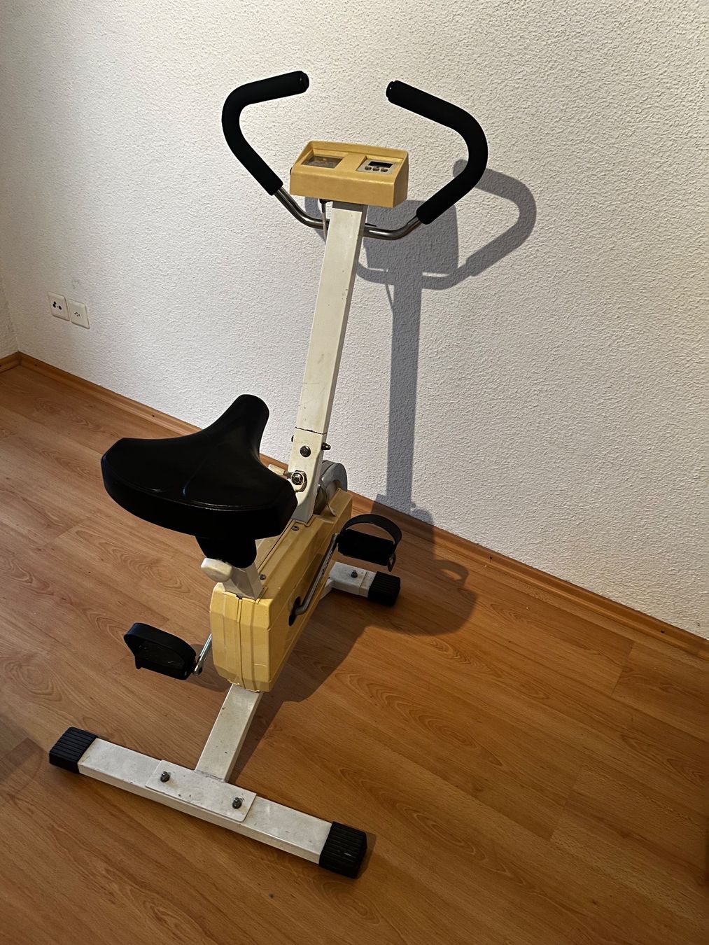 Hometrainer: Hometrainer Mod. „old school“ – Gebraucht aus Altenrhein von Docdoc 3