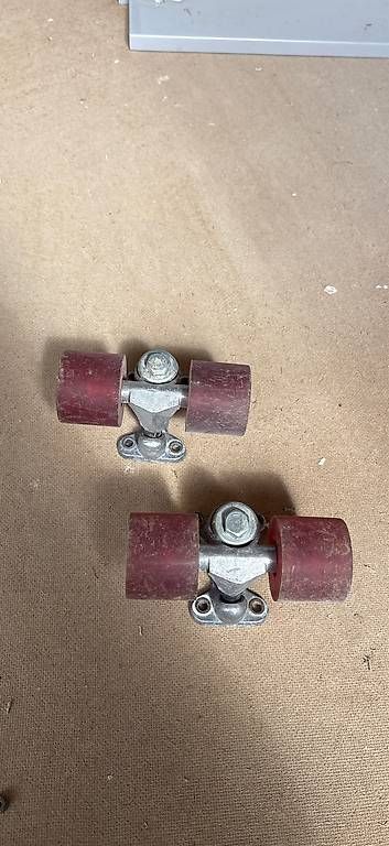 Skateboards: Trucks skateboard  – D'occasion à Les Genevez JU par mat_9kr6