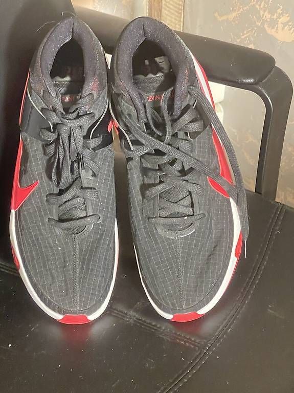 Herrenschuhe: Nike Schuhe NEU GR 49 – Gebraucht aus Rümlang von ane_y72d 1