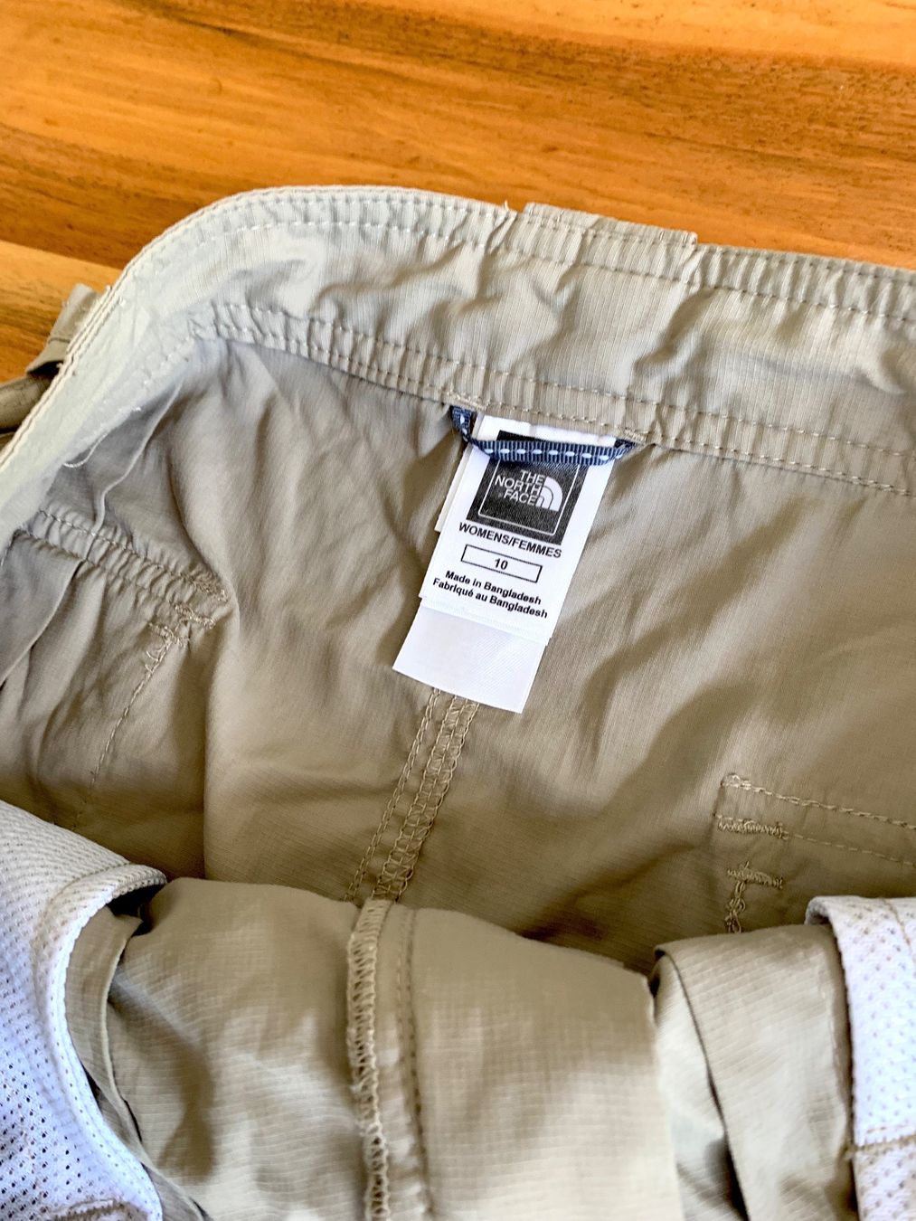 North Face Gonne: THE NORTH FACE Wanderrock beige Gr. 10 / 42 – Nuovo (secondo la descrizione) da Meiringen venduto da Jackwashere 3
