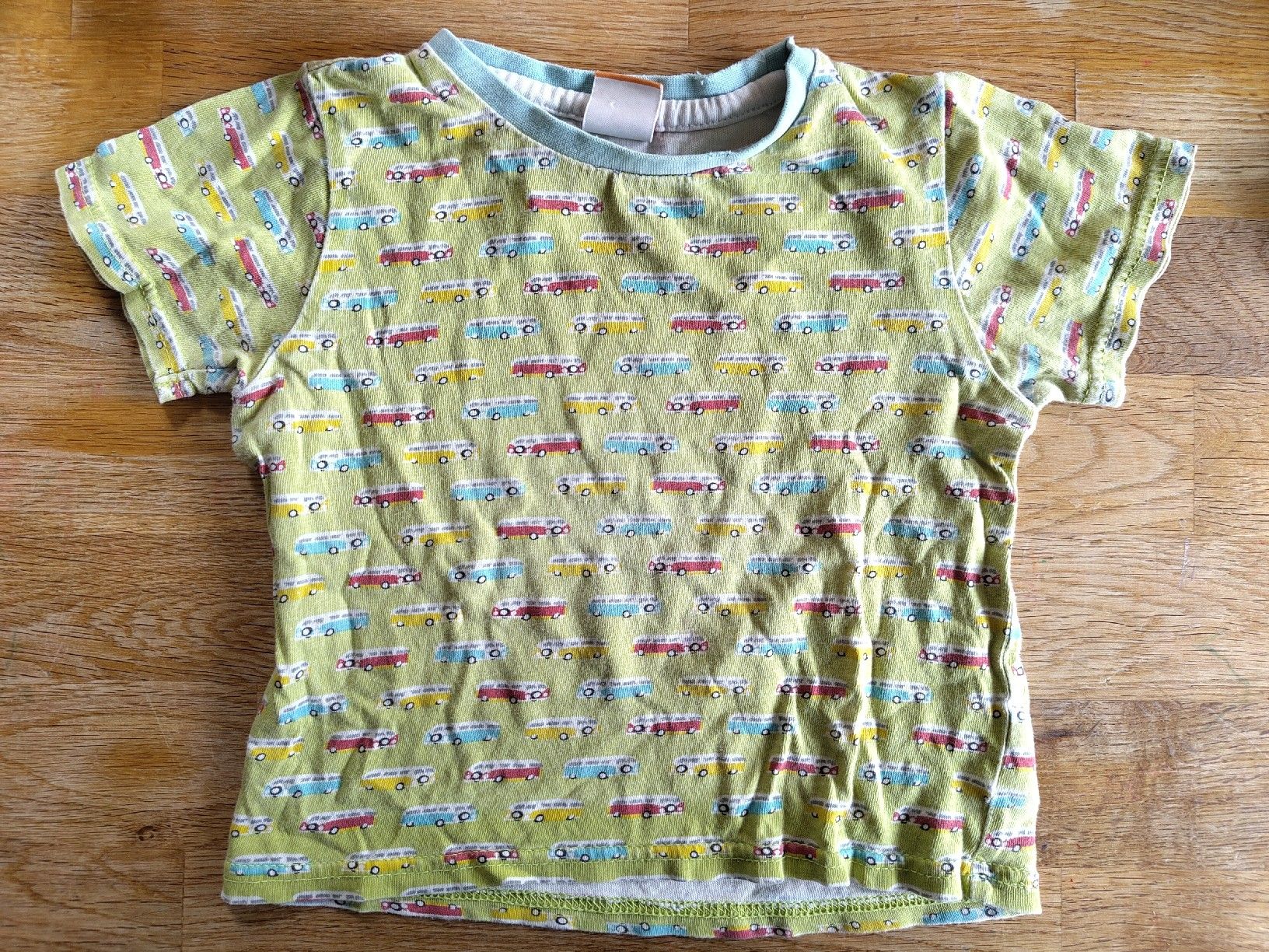 T-shirt: Zwei schöne Tshirts – Usato da Solothurn venduto da sam9129 2
