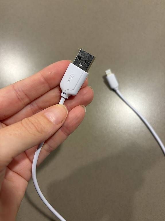 Cavi: USB-A-auf-Lightning-Kabel Iphone 52cm – Usato da Meilen venduto da SabrinaK1992 1