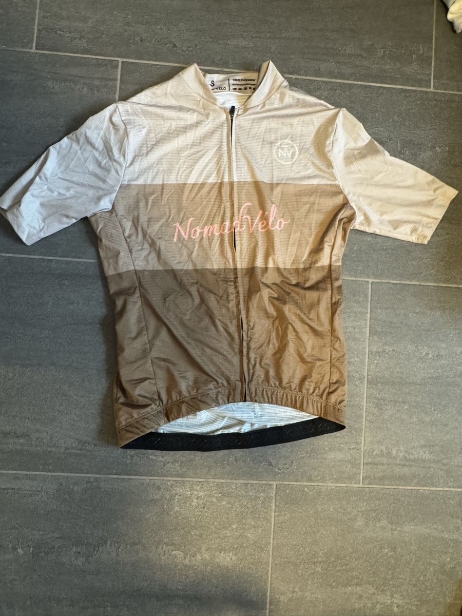 Leibchen & Hosen: Velo Jersey – Neu (gemäss Beschreibung) aus Neftenbach von ale_k8v8