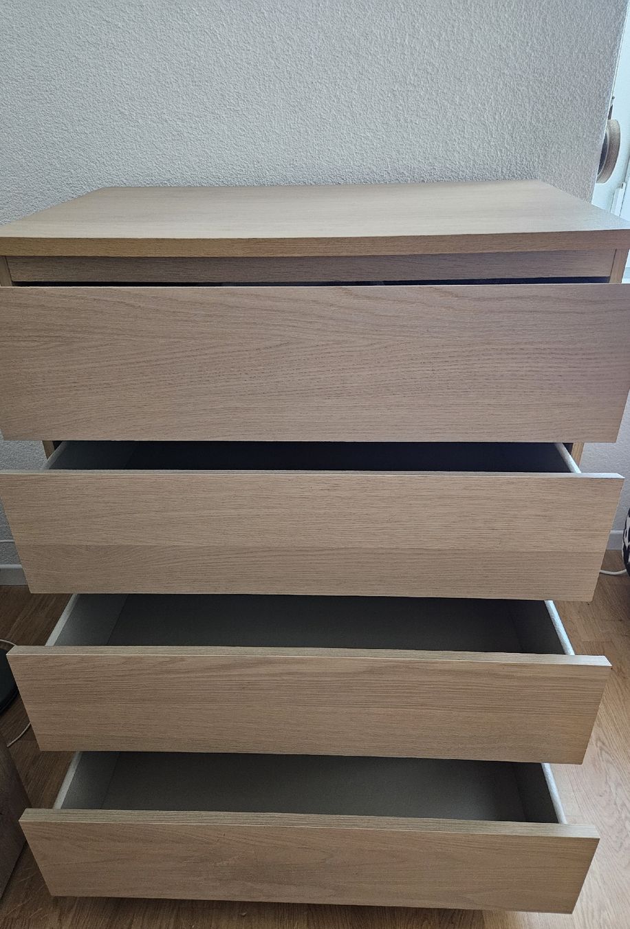 Ikea Commodes: Ikea Malm Kommode 4 Schubladen – D'occasion à Goldach par eli227 3
