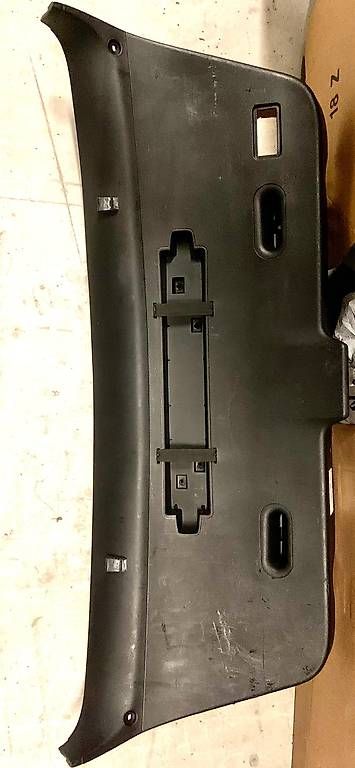 Tutti pezzi di ricambio auto: BMW e46 Compact Heckklappenverkleidung – Usato da Bonstetten venduto da Guten