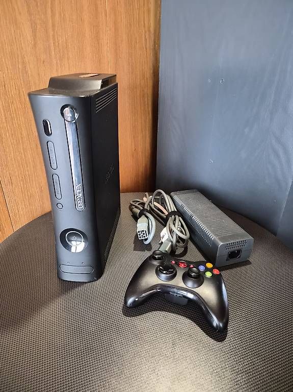 Konsolen: Xbox 360 Elite Konsole 120 GB In Schwarz mit Controller – Gebraucht aus Berg TG von pas_mft2