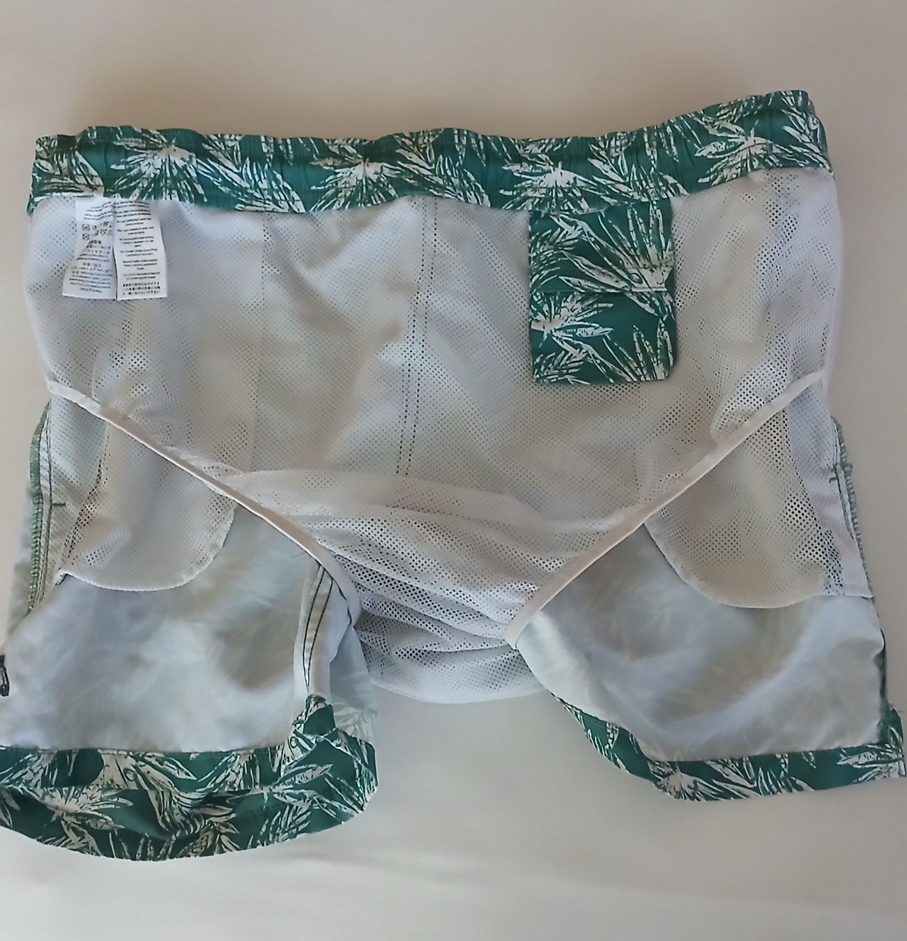 Costumi da bagno: PEAK PERFORMANCE HERREN BADEHOSE Gr. L – Usato da Villa Luganese venduto da luxlady 3