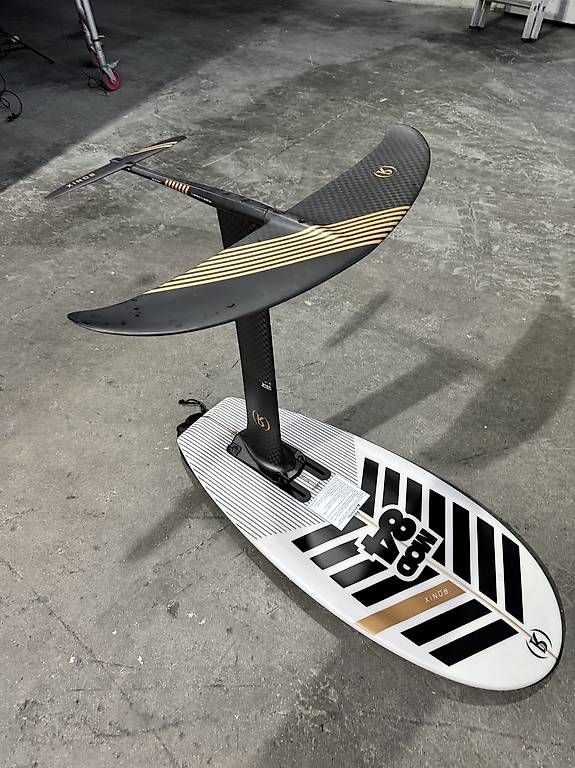 Ronix Tavole da surf e di nuoto: Wakefoil / Wakesurf Ronix Mod 84 Carbon – Usato da Ennetbürgen venduto da ausliebezumboot 3
