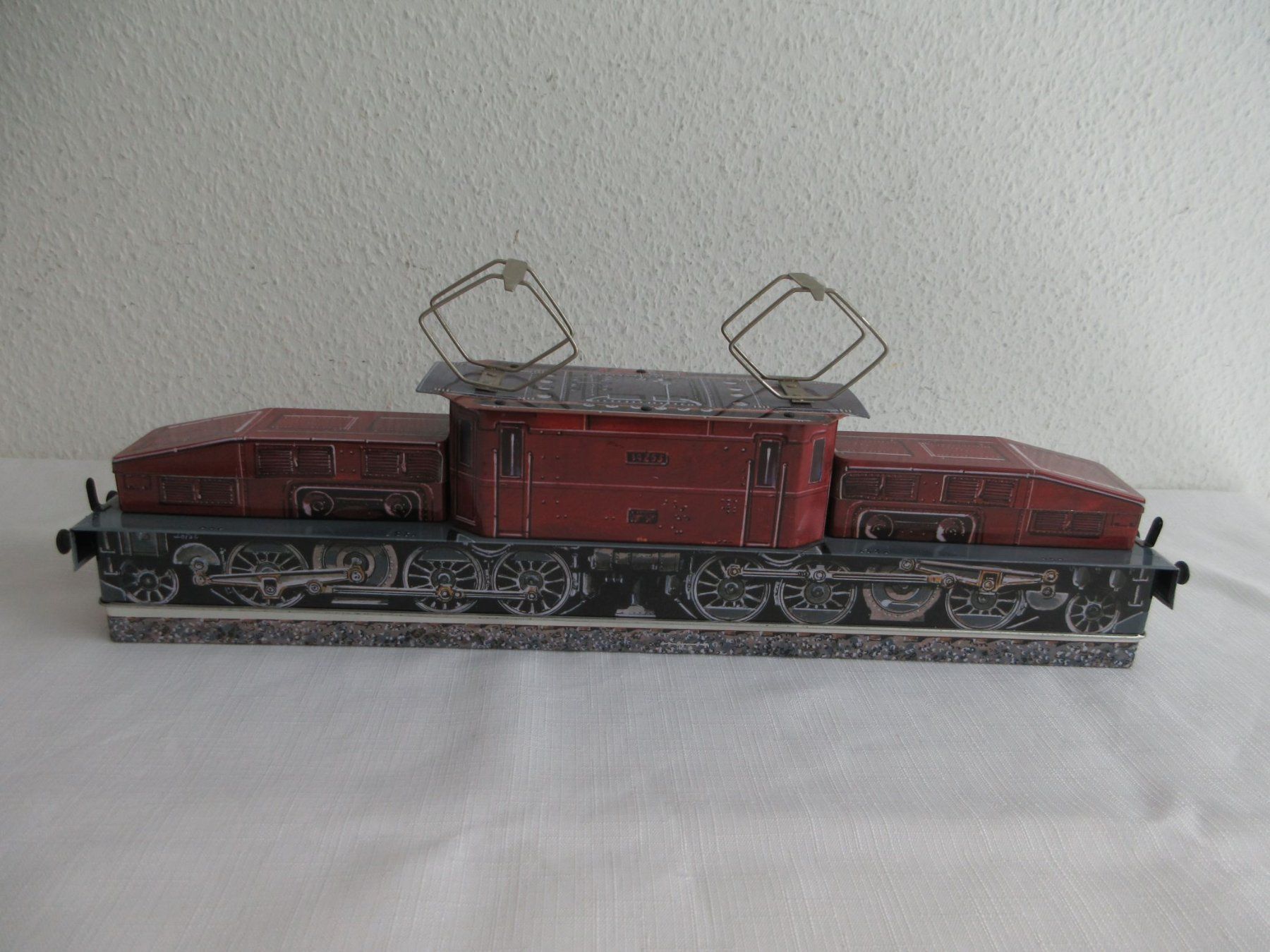 Modellini di ferrovie: Blech - Loki Krokodil vom Läckerli Huus, 2010 – Usato da Binningen venduto da Oldfashion