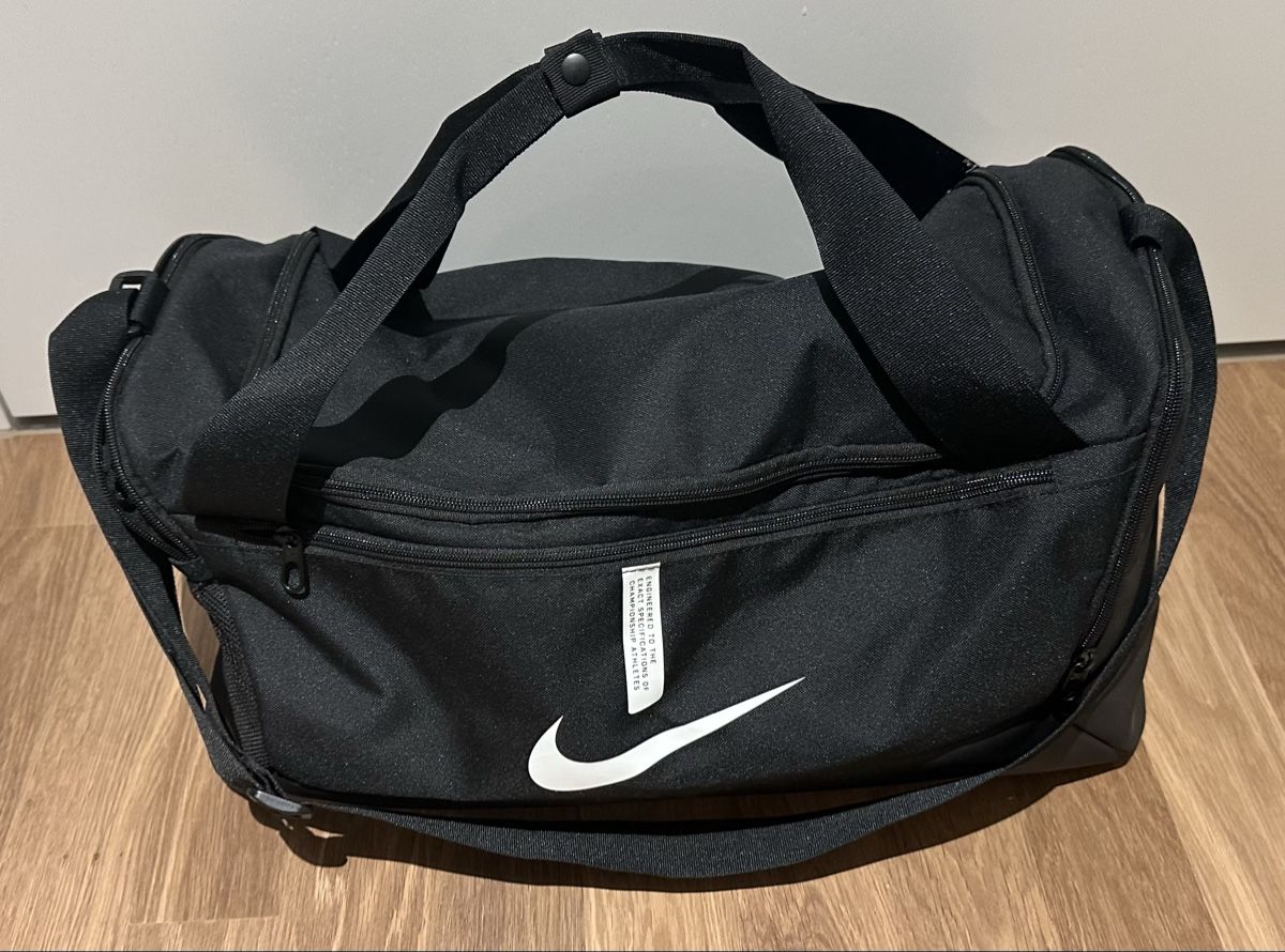 Nike Borse: Nike Sporttasche Gr. M – Nuovo (secondo la descrizione) da Reiden venduto da Submit 2
