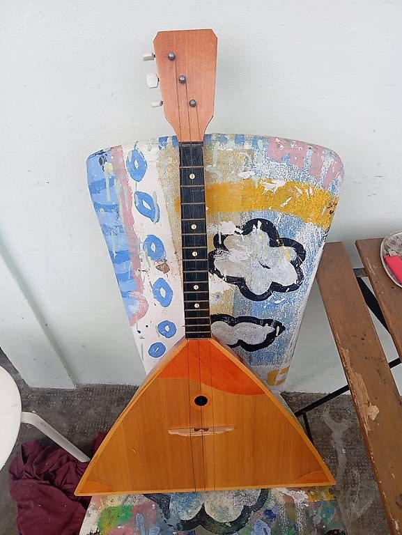 Musikinstrumente: Balalaika – Gebraucht aus Basel von Petergunn