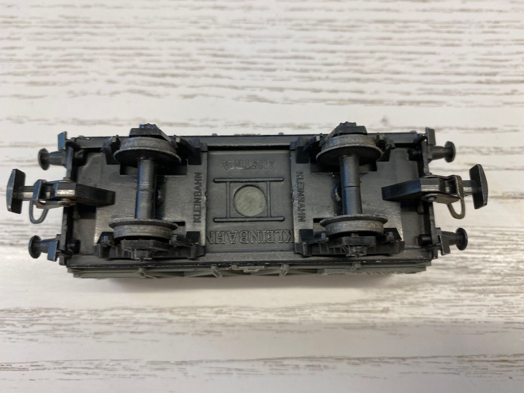 Modellini di ferrovie: Kleinbahn Säurebehälterwagen – Usato da Lupsingen venduto da New-Haven 1