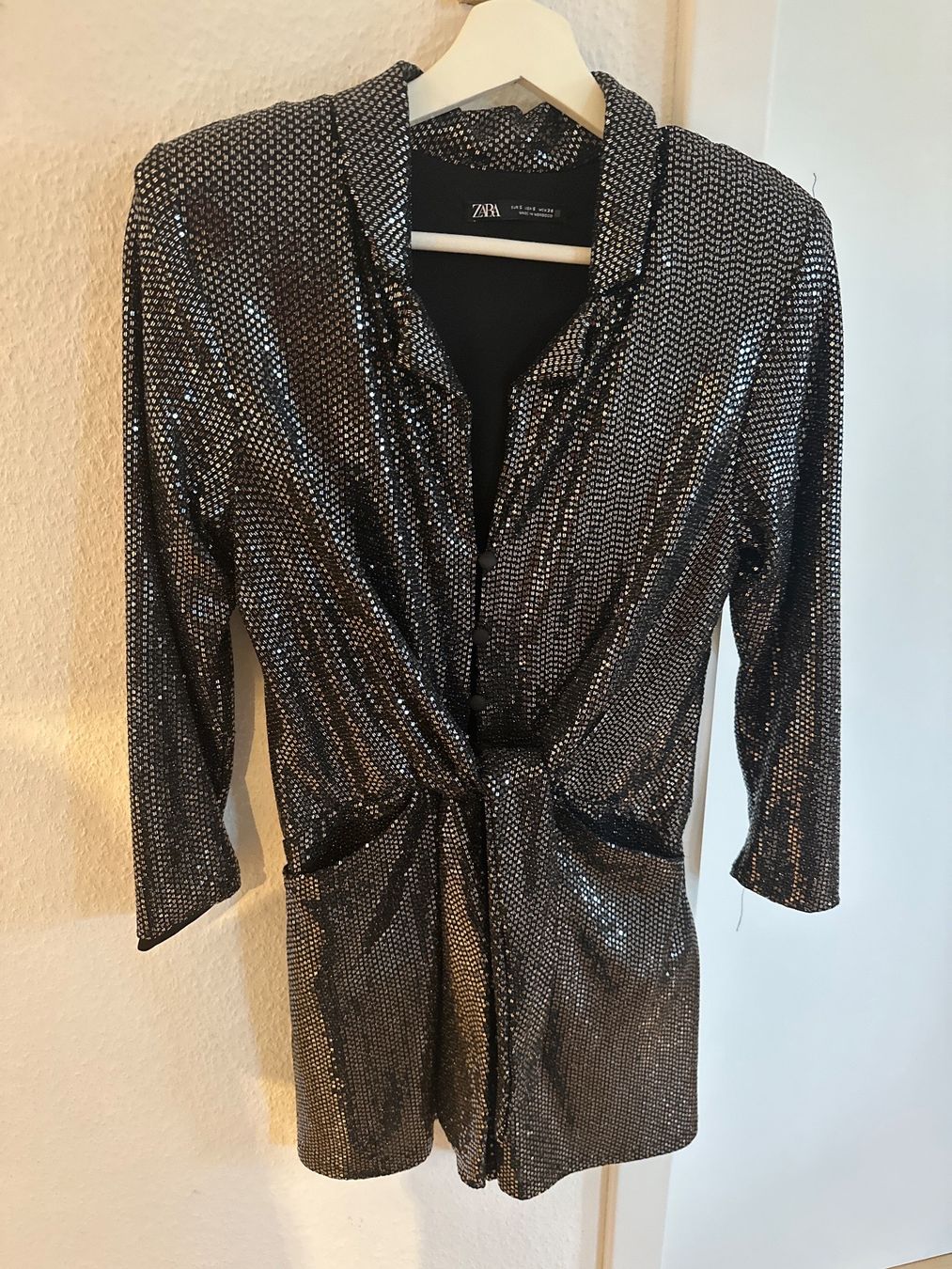Zara Jumpsuits: Fest kleid Zara – Gebraucht aus Rapperswil BE von aro_66tx
