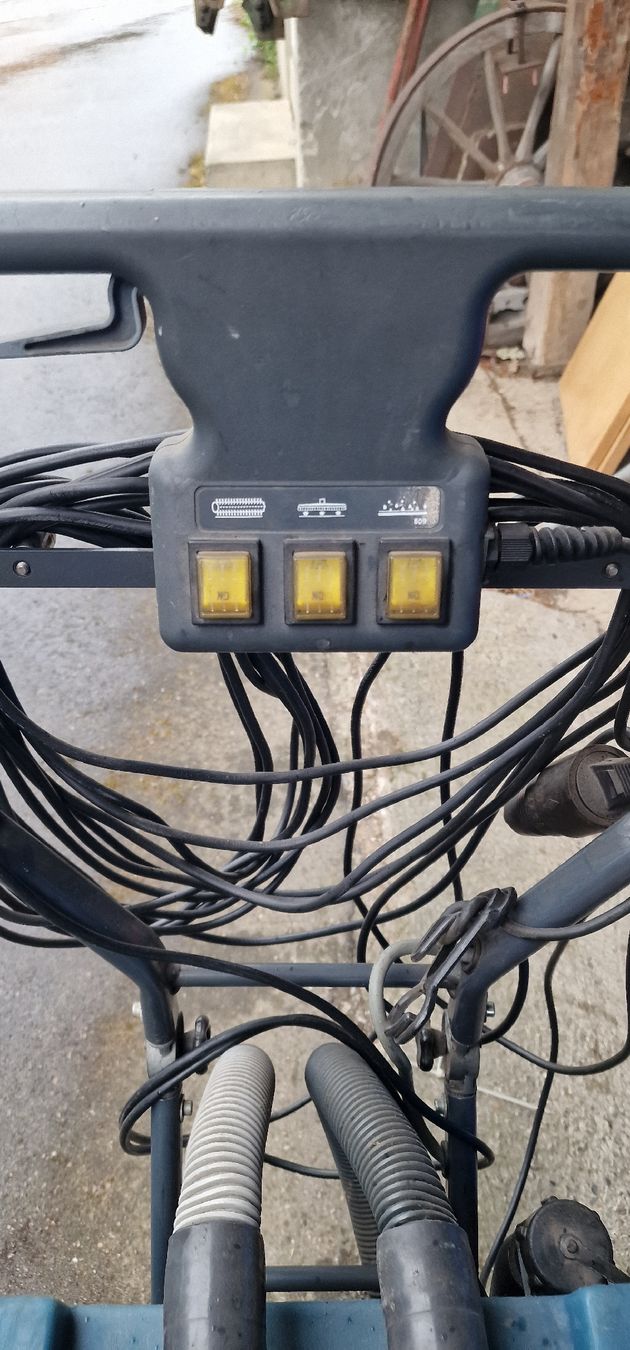 Alle Maschinen: Teppichreiniger K61 – Gebraucht aus Tagelswangen von Axel_36 1