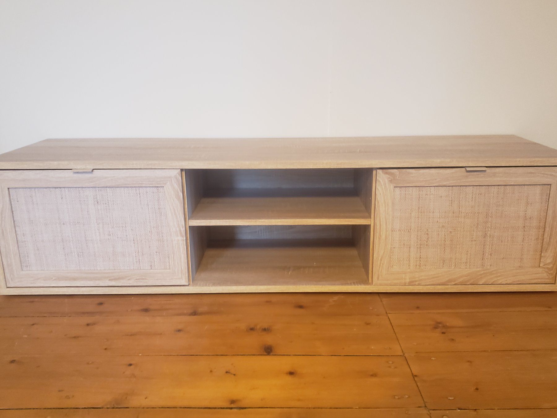 TV Möbel: Sideboard 37×150×40 – Gebraucht aus Weinfelden von Breaker1