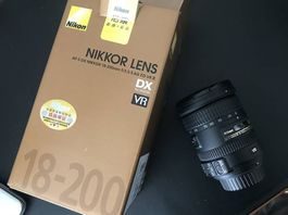 Nikon AF-S DX 18-200mm 3.5-5.6 G ED VR