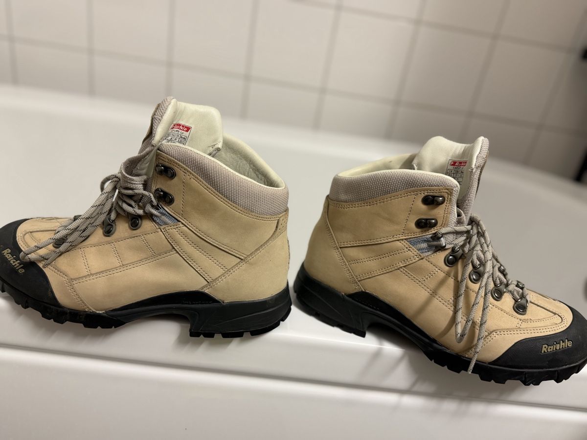 Raichle Scarpe da uomo: RAICHLE Wanderschuhe gr 40 – Usato da St. Gallen venduto da Emifrei 8
