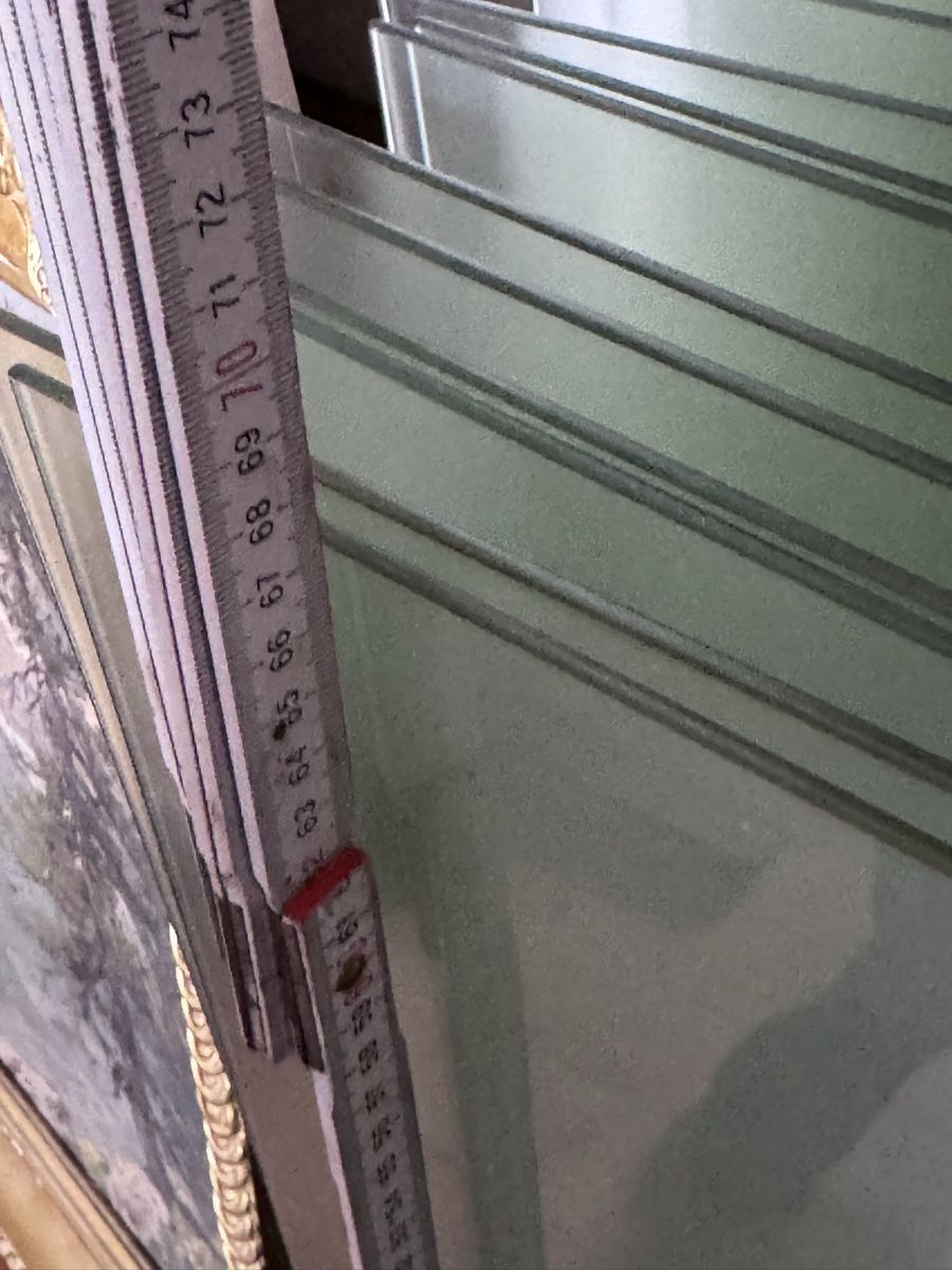 Scaffali: Montana glass doors for shelving – Usato da Basel venduto da FlorinBasel 1