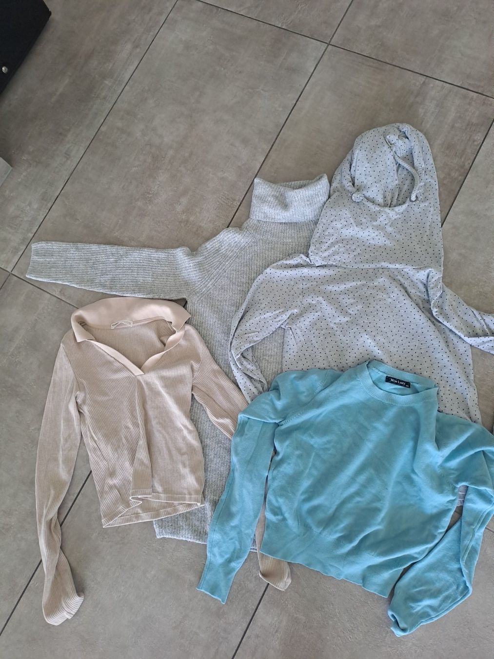 Lotti di vestiti: Pacco di vestiti/ Kleider Packet – Usato da Osogna venduto da stella086 6