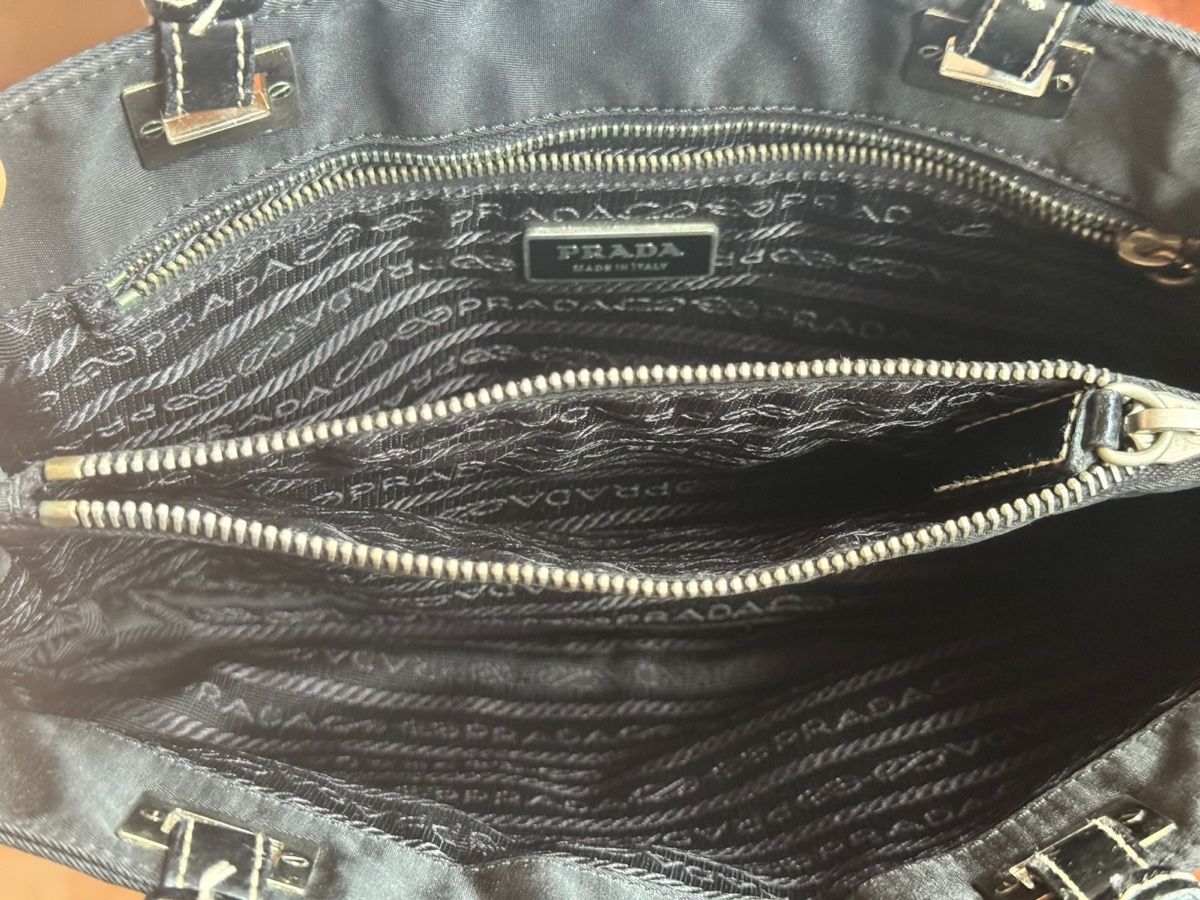 Prada Borse da donna: Sac Prada – Usato da Meinisberg venduto da KristinaaL 2