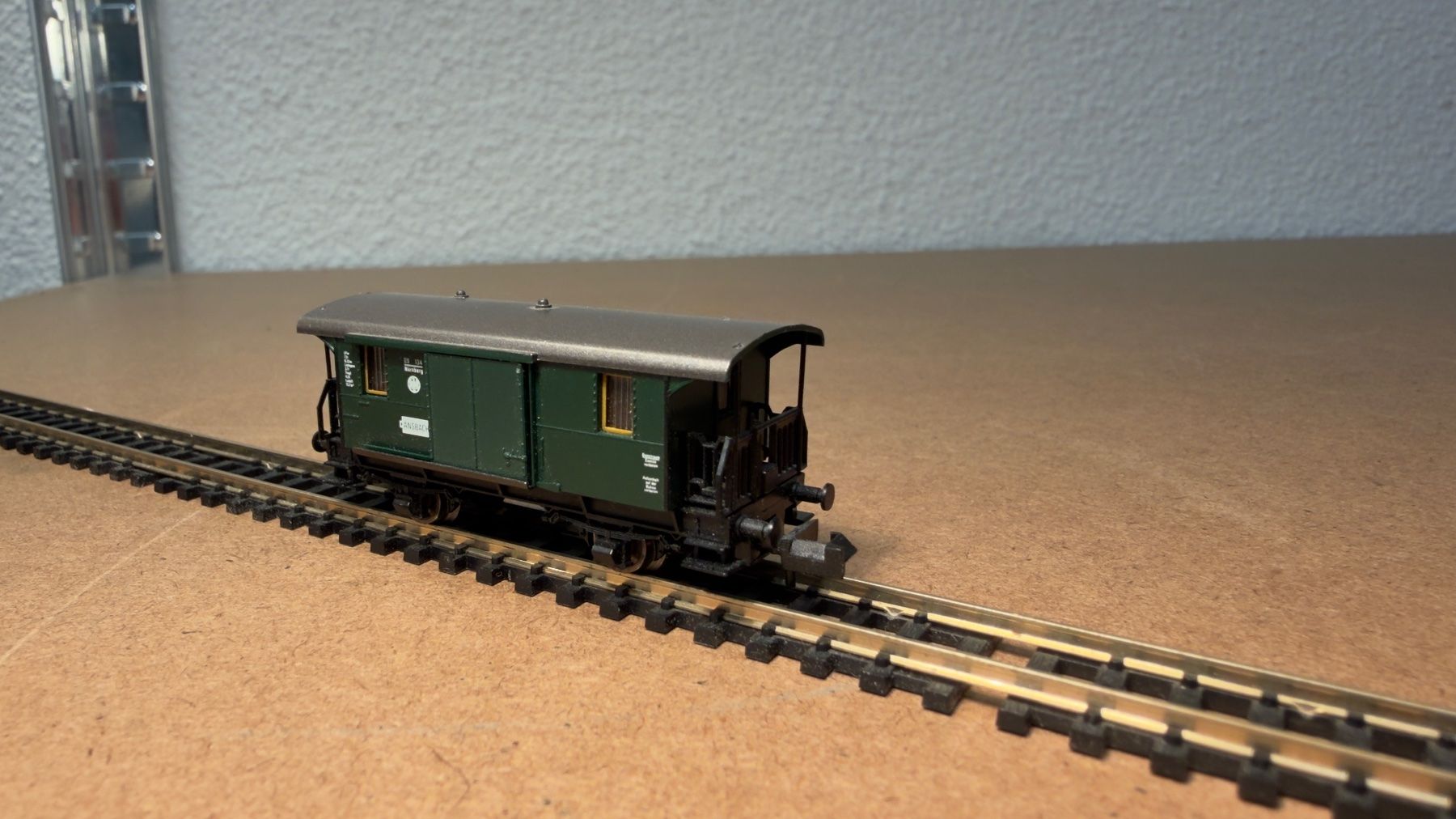 Fleischmann Modellini di ferrovie: Fleischmann Güterwagen Ansbach Spur N – Usato da Schlieren venduto da rat_lq6b 5