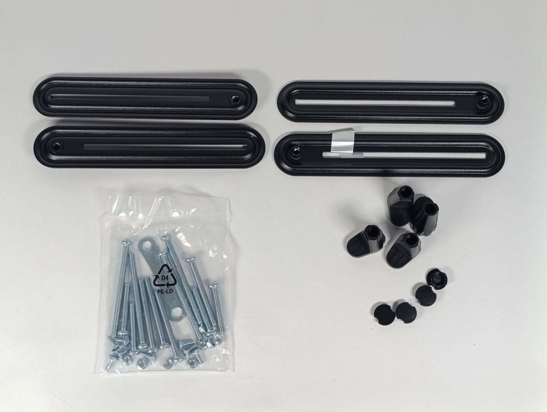 Supporti a parete: MACLEAN BRACKETS Adaptateur d'écran 13" à 27" – Nuovo e nell'imballaggio originale da Thielle venduto da Plusvalue_Neuchatel 1