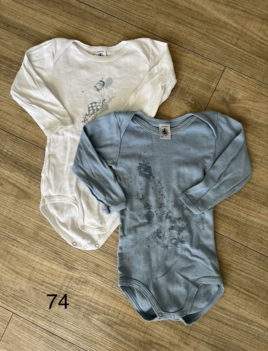 Petit Bateau Lotti & Set di vestiti: Zwei Bodys von Petit Bateau – Usato da Sursee venduto da Leg_Kibru