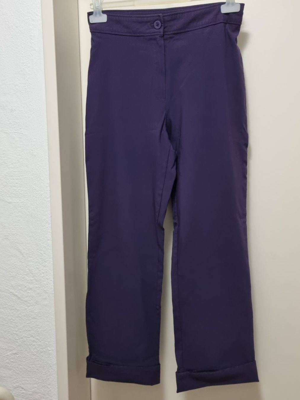 Pantaloni: Hose dunkelviolett Gr. 38 – Usato da geroldswil venduto da Gumball1
