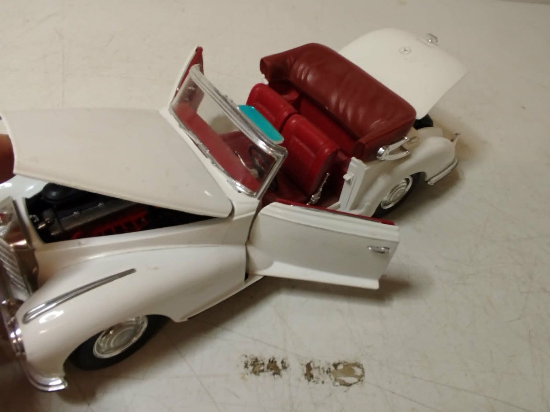 Maisto Voitures modèles: Maisto Mercedes Benz – D'occasion à La Chaux-de-Fonds par Emmaus2300CDF 5