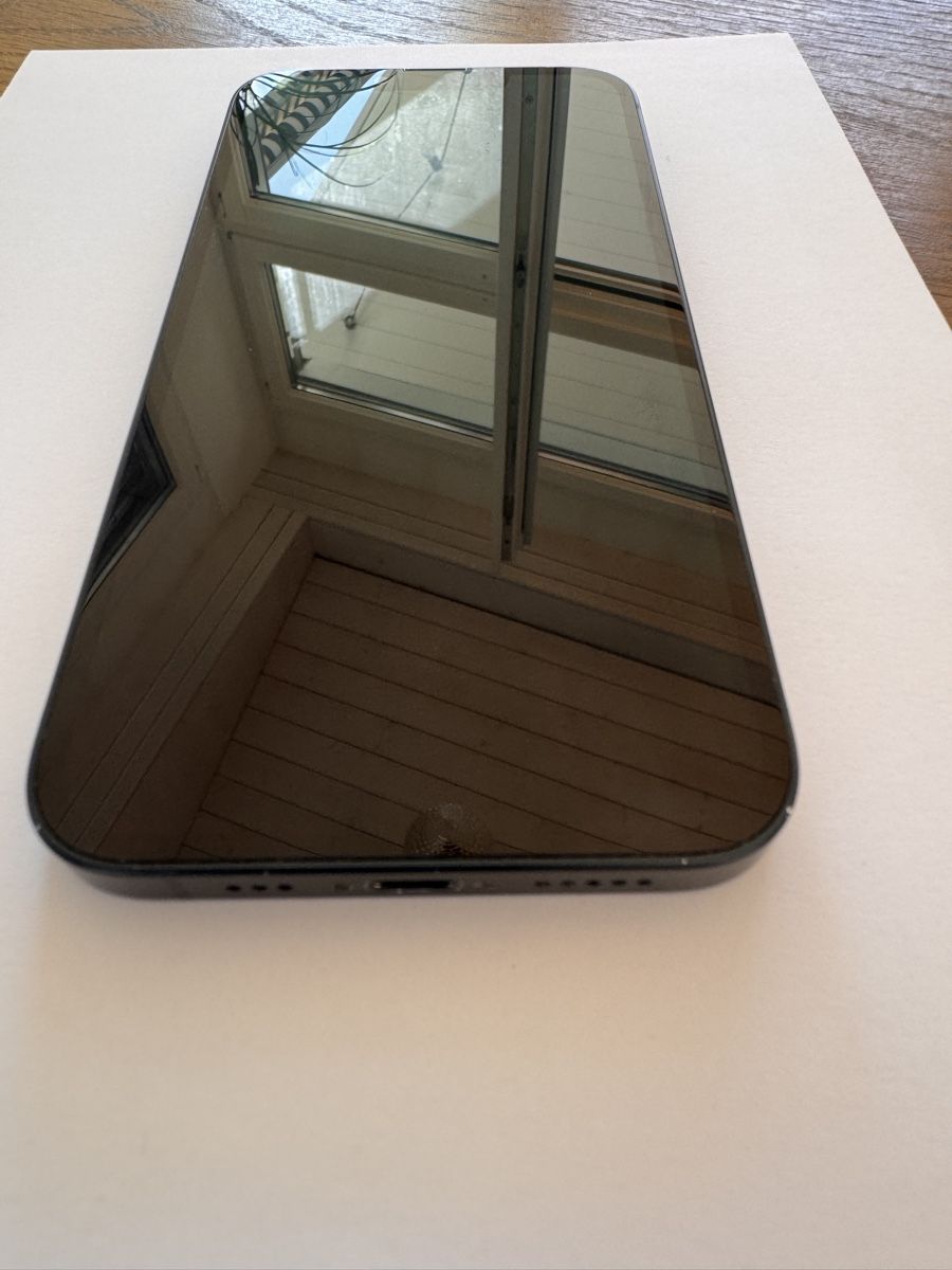 Apple Telefoni cellulari / Smartphones: Iphone 13 128GB Schwarz – Usato da Sarnen venduto da Qwertziop74 4