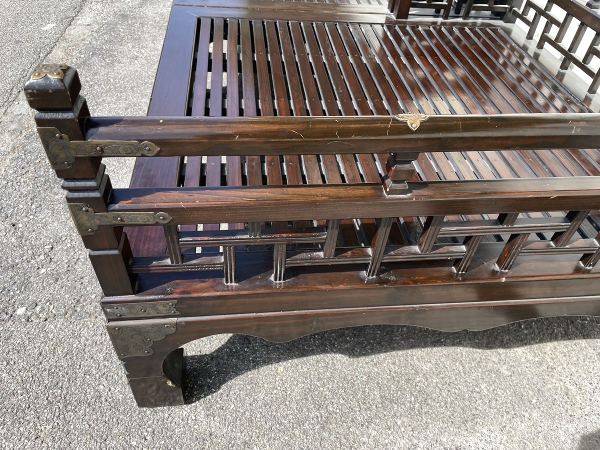 Sofas: Lit à opium et table basse chinois – D'occasion à Biel/Bienne par Galaq 5