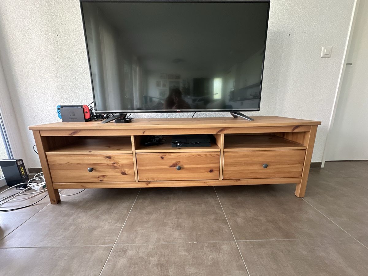 Ikea Meubles TV: ikea hemnes TV cabinet – D'occasion à bözberg par amy_7wz8