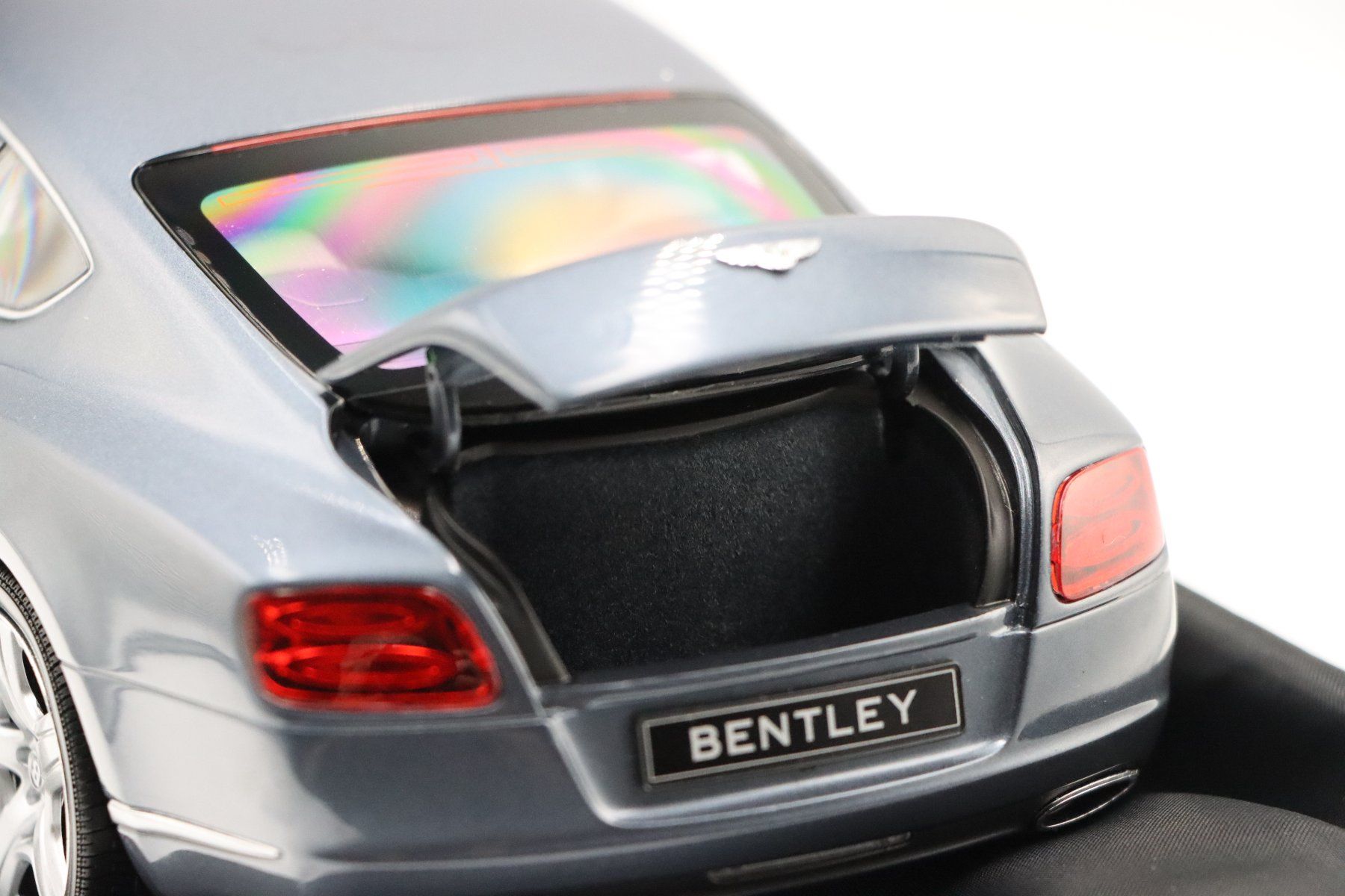 Bentley Modellautos: Bentley Continental GT 2011 1:18 Minichamps – Neu und originalverpackt aus Bühl b.Aarberg von modelldiecast 7
