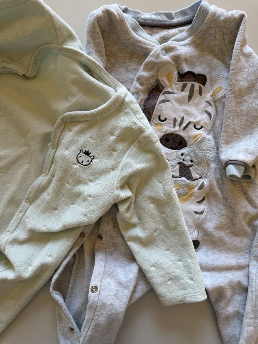 Pyjamas & Ähnliches: 2 pyjamas hiver 12 mois – Gebraucht aus Lausanne von Taronshate 1