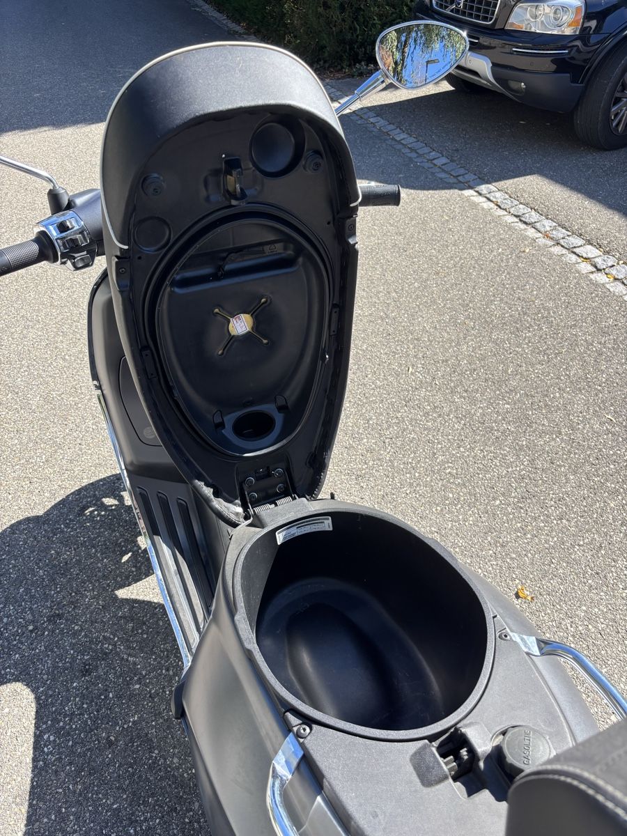 Vespa Scooter: Piaggio Vespa Sprint 125 – Usato da Aarwangen venduto da tri_vr92 7