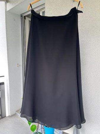 Jetzt zugreifen: Eleganter Maxirock, Gr. 42