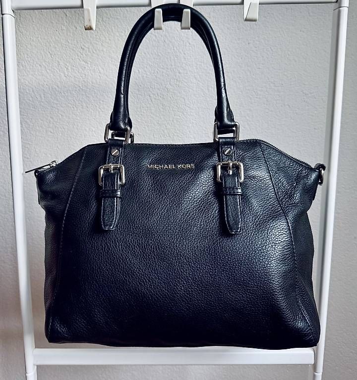 Borse da donna: Michael Kors Tasche, schwarz, mittelgross – Usato da Biel/Bienne venduto da l.v.ds