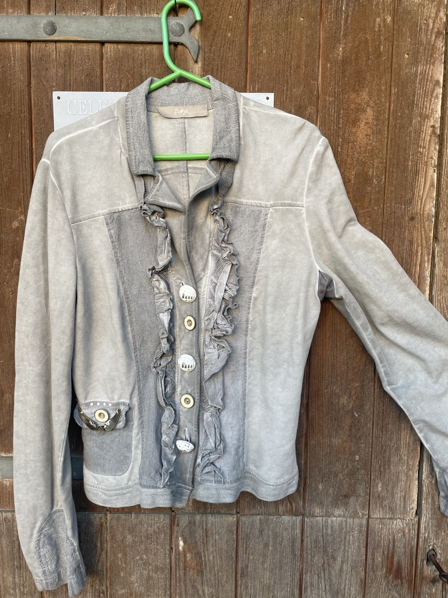 Giacche: Jacke kurz Gr.M – Usato da Wildensbuch venduto da Mangosteen7