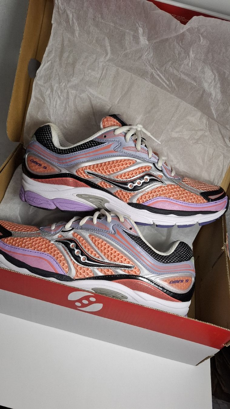 Saucony Scarpe da uomo:  Saucony Omni 9 rose violette  – Nuovo e nell'imballaggio originale da Le Landeron venduto da rue_k9kg 1