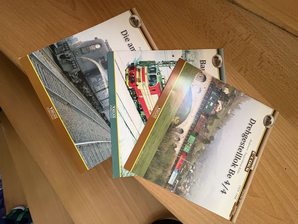 Kit di modellismo & Modellini statici: 16 Stk E-Loks Modelle mit Glasvitrine, Editions Atlas – Nuovo e nell'imballaggio originale da Wohlen AG venduto da Eschiedsrichter 6