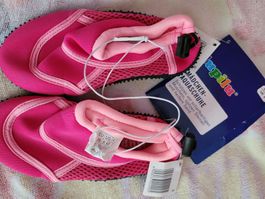 neue Badeschuhe für Kinder Gr. 26