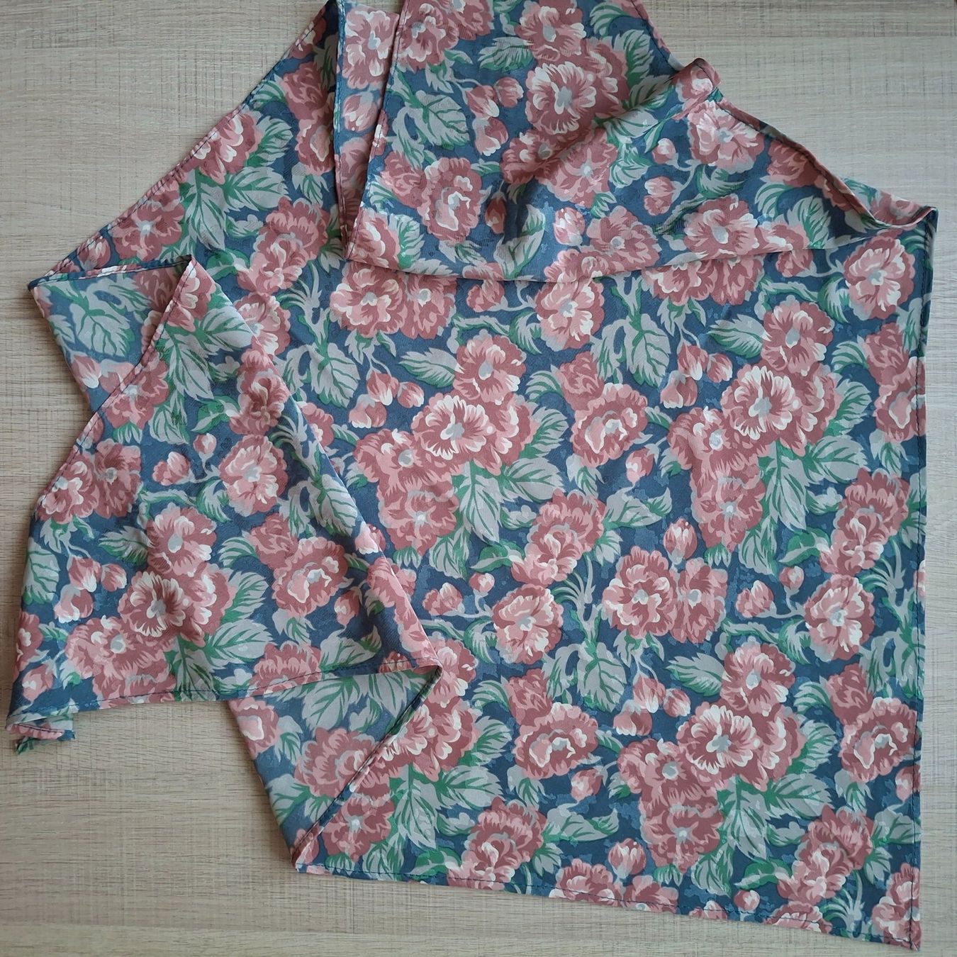 Foulards, Tücher & Schals: Foulard – Gebraucht aus Rütihof von Teresa18 4