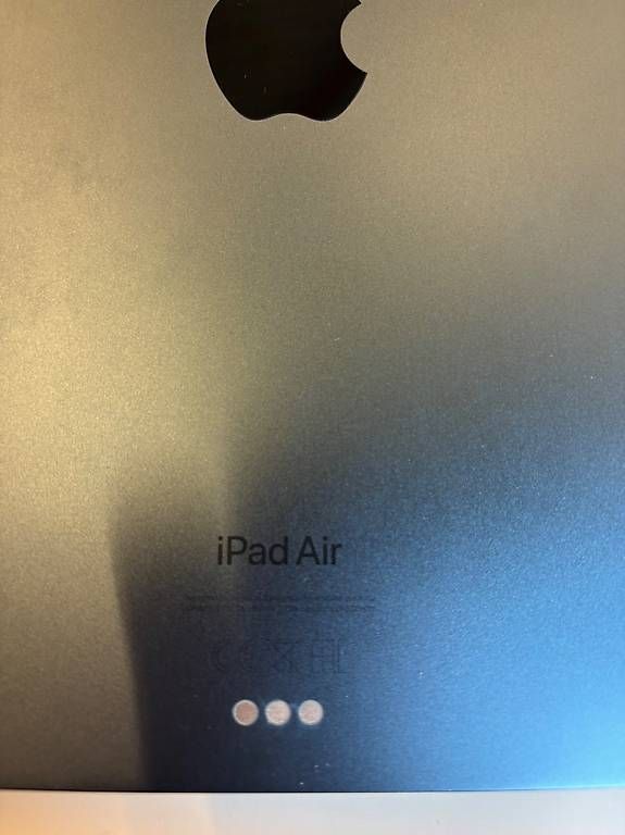 Apple Tablet PC: iPad Air 5 génération 256 Go Bleu + Apple Pencil2 + Clavier – Usato da Vionnaz venduto da mar_7ypv 2