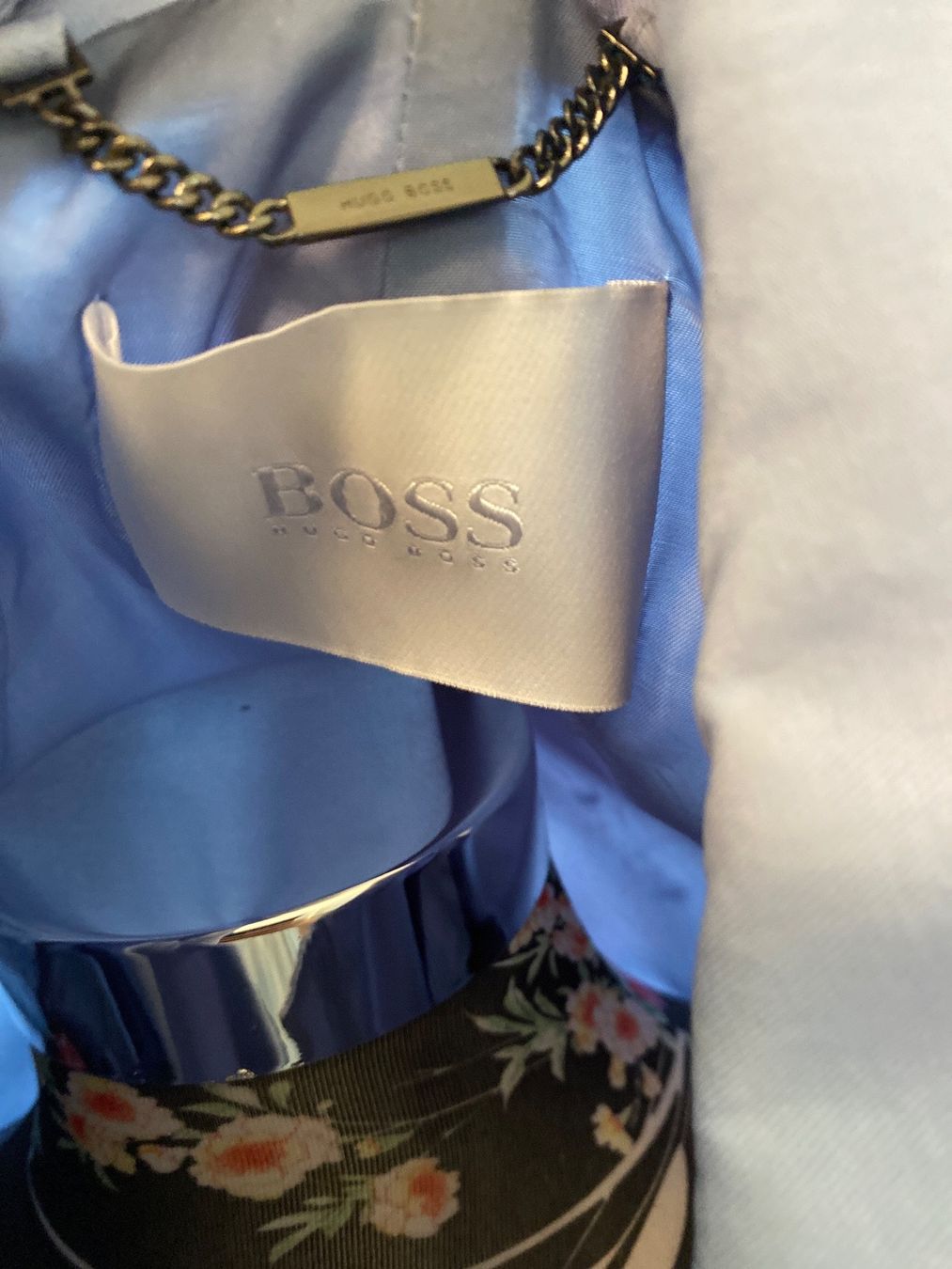Hugo Boss Mäntel: Oversize Boss Mantel Größe 36 – Gebraucht aus balsthal von davidbalsthal23 5