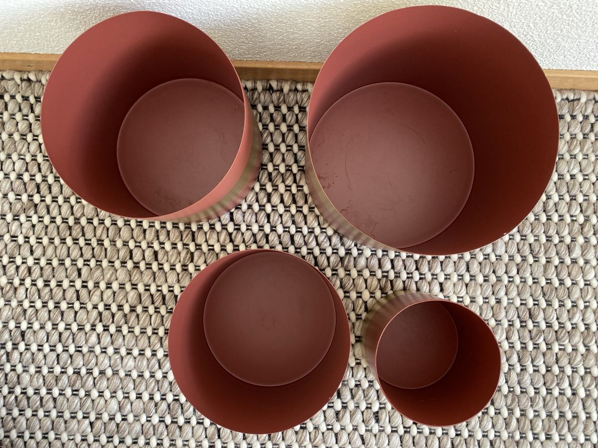 Vasi per fiori: 4 Blumentöpfe Gold/Rostfarben Set Übertopf modern – Usato da Seuzach venduto da freiheiten 1