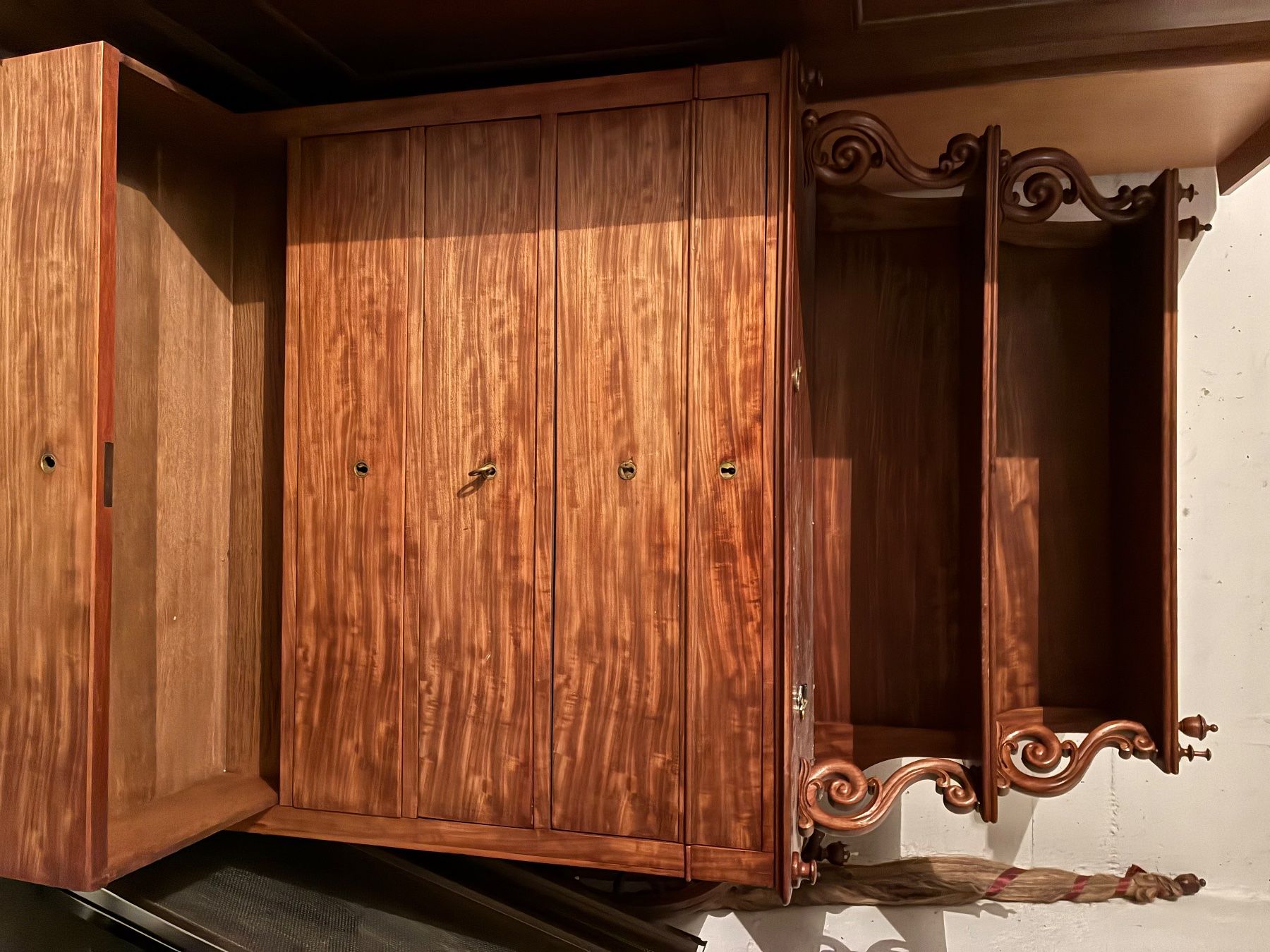Armadi: Alter Bauernschrank/Kommode – Usato da Chur venduto da nic_mk9p 2