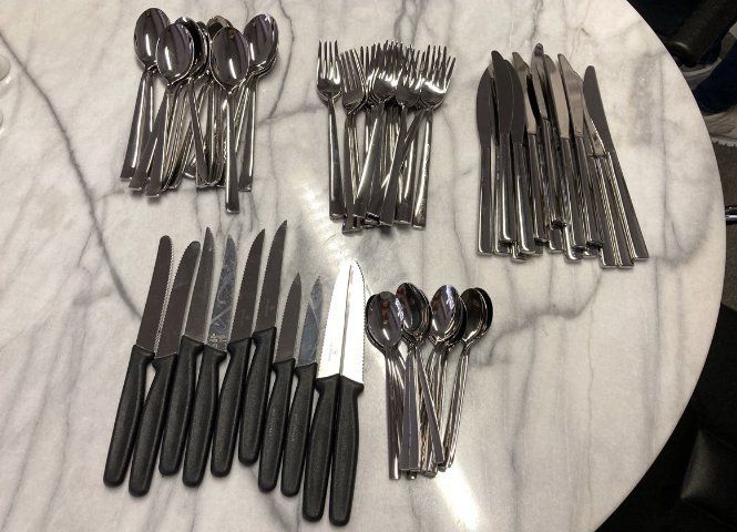 Set di posate: Besteckset – Usato da Niederdorf venduto da Anderlemon