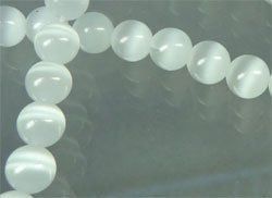 Cateye Glasperlen weiss 10mm 1 Strang