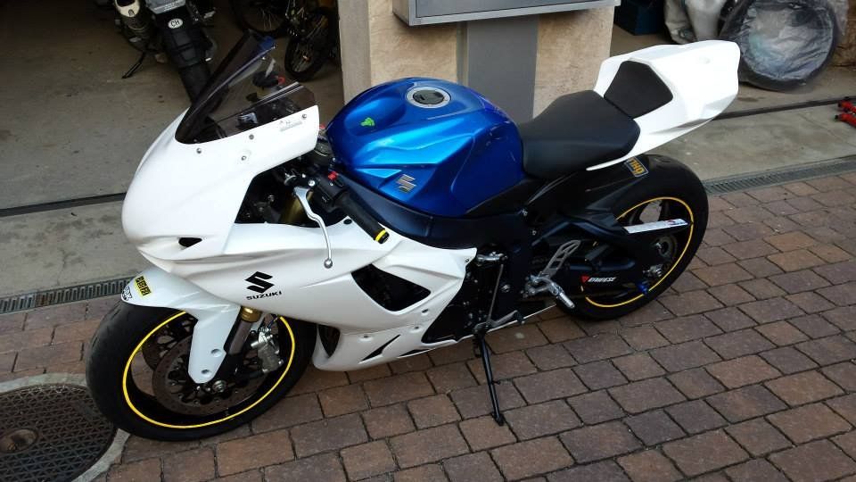 Suzuki Strada: VENDO SUZUKI GSX-R 750 – Usato da Gentilino venduto da arm_52yl 1
